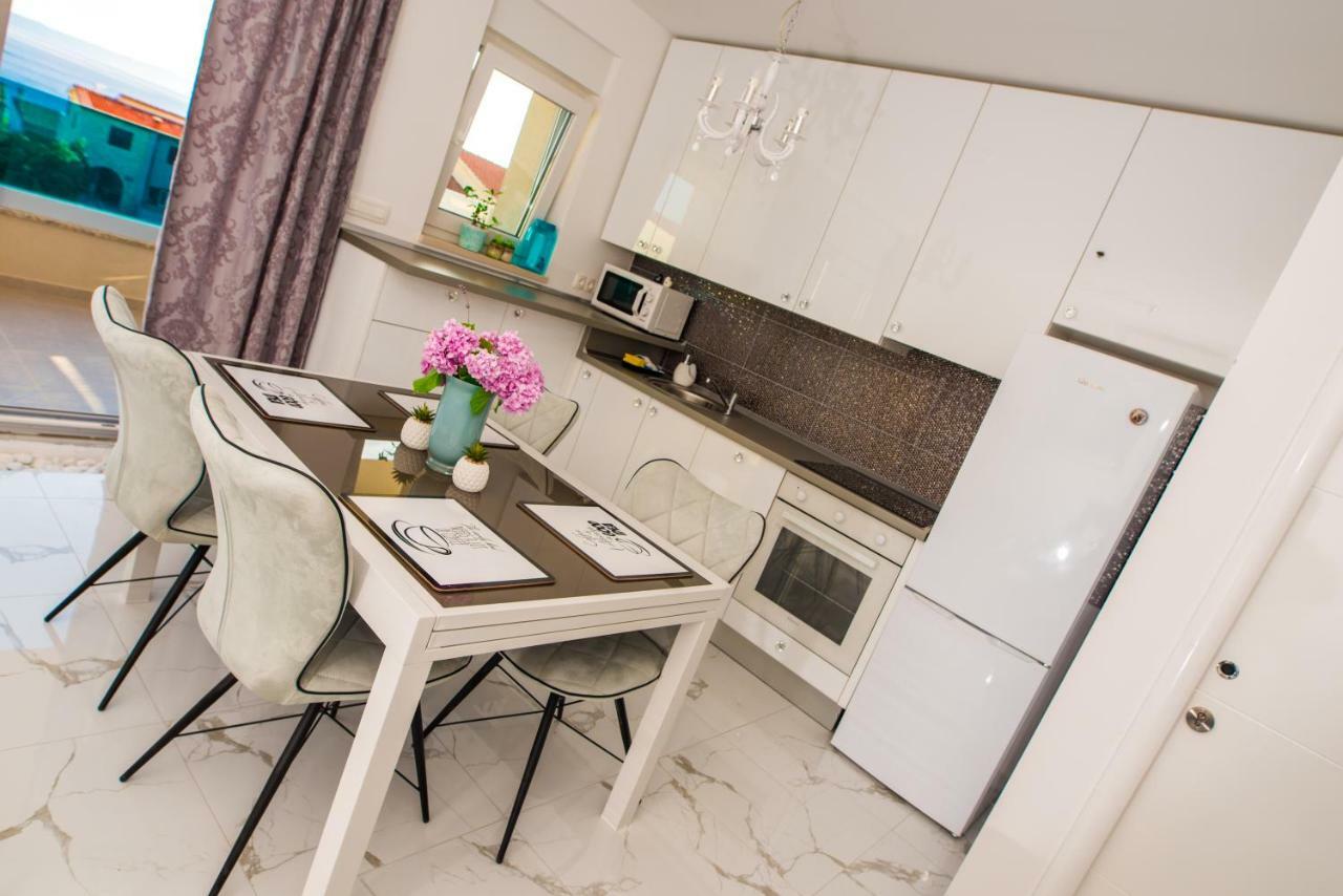 Apartment Mikulic Makarska Buitenkant foto
