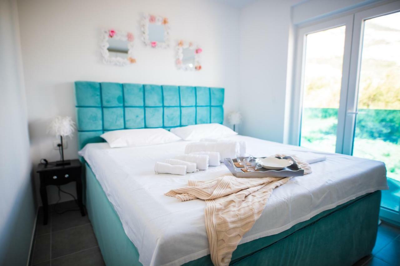 Apartment Mikulic Makarska Buitenkant foto